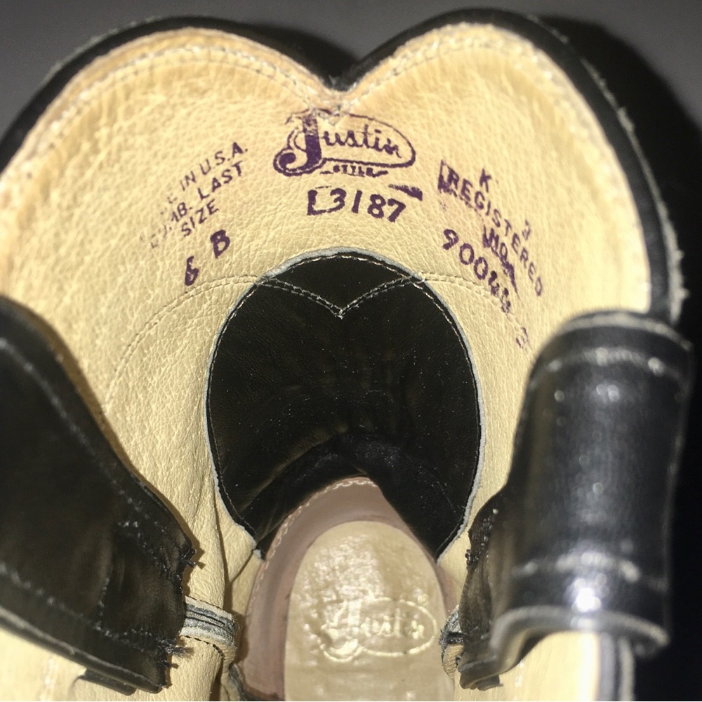 Classic Roper Cowboy Boots - Picture 4 of 8